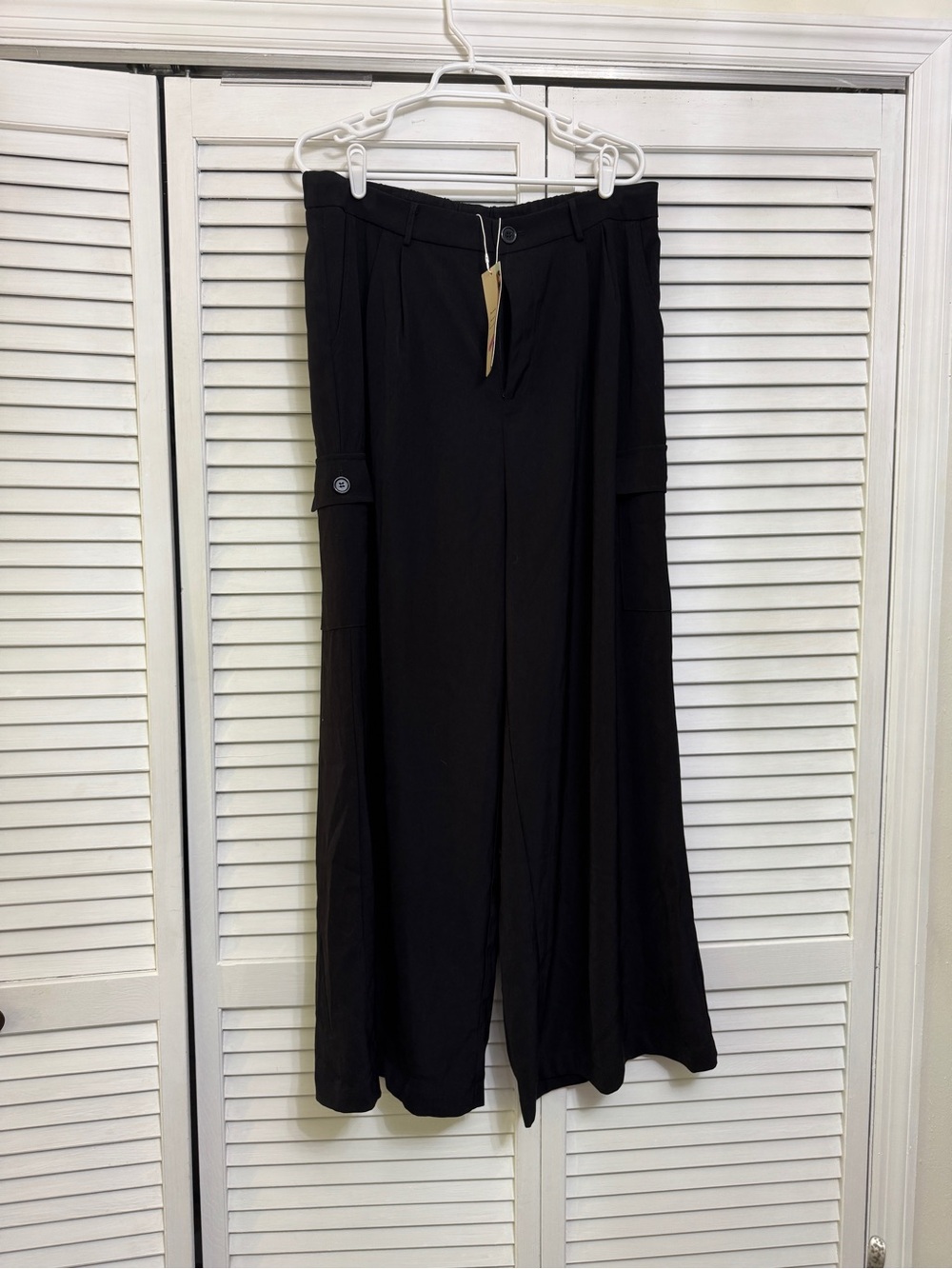 High-Rise Black Wide-Leg Cargo Pants